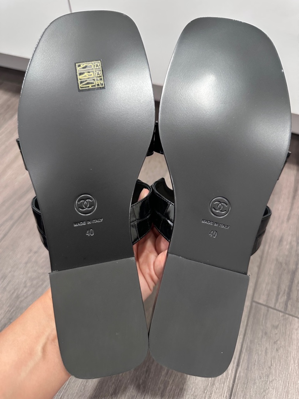 NEW BLAZY CHANEL Black CROC EMBOSSED LARGE CC Logo FLIP FLOP THONG Sandals 40 - Picture 14 of 15